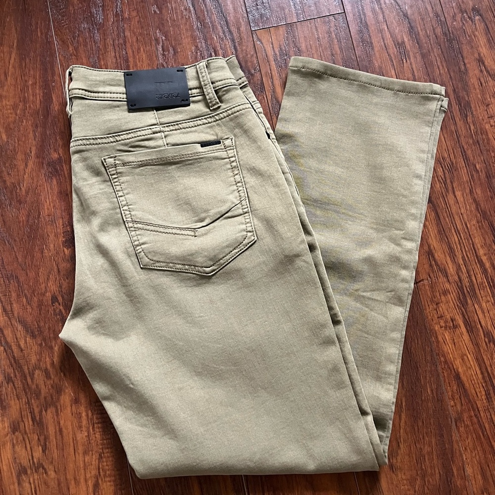 Ezekiel Tan Straight Jeans Classic Cotton Comfort